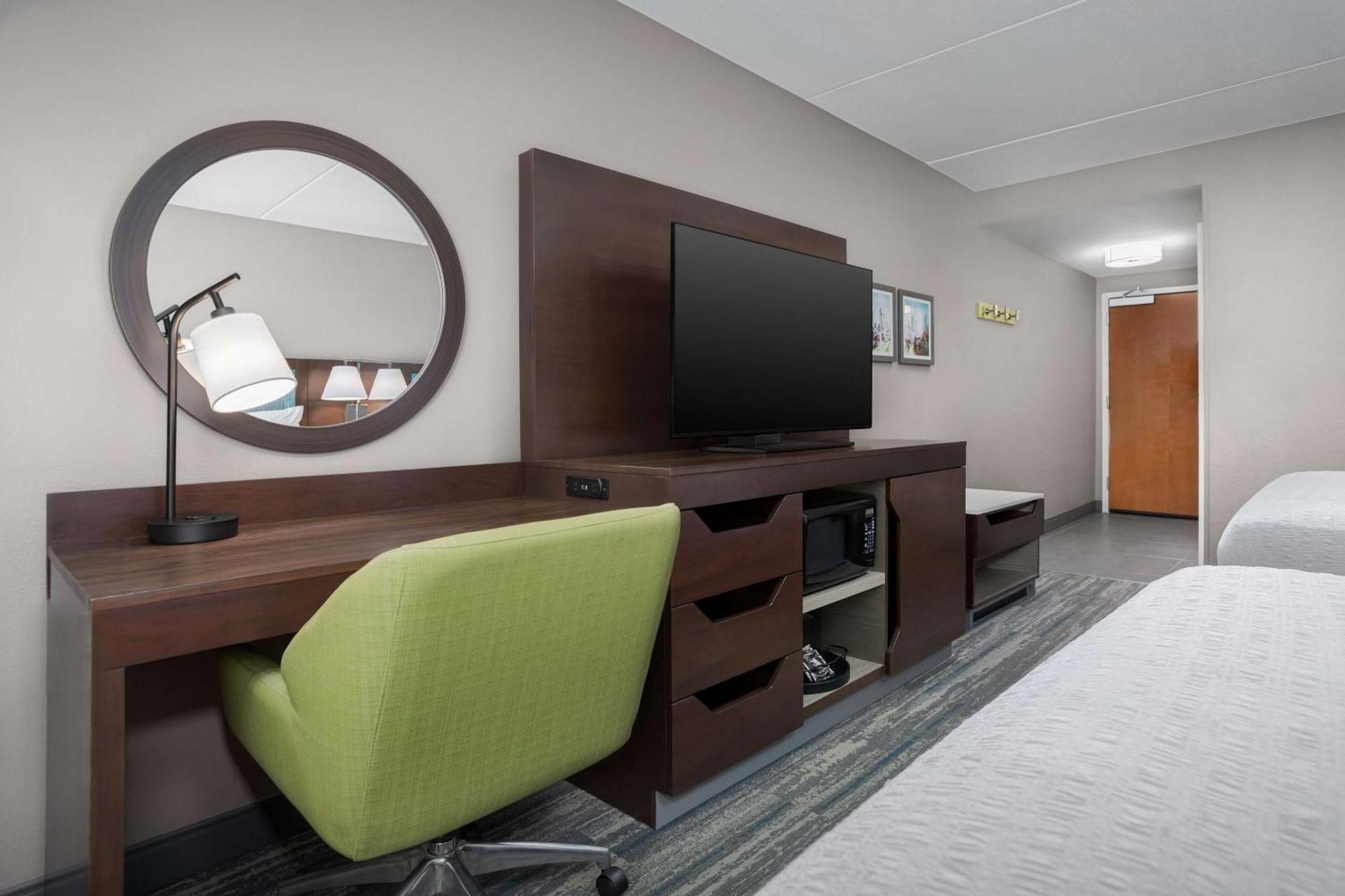 Hampton Inn & Suites Atlanta-Six Flags Lithia Springs Exterior photo